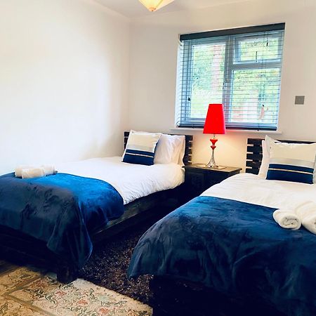5 Bedroom Bungalow Ascot Racecourse Экстерьер фото
