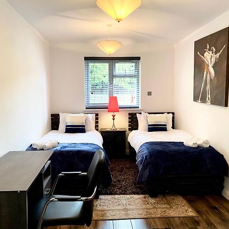 5 Bedroom Bungalow Ascot Racecourse Экстерьер фото