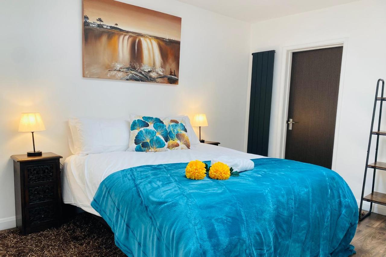 5 Bedroom Bungalow Ascot Racecourse Экстерьер фото