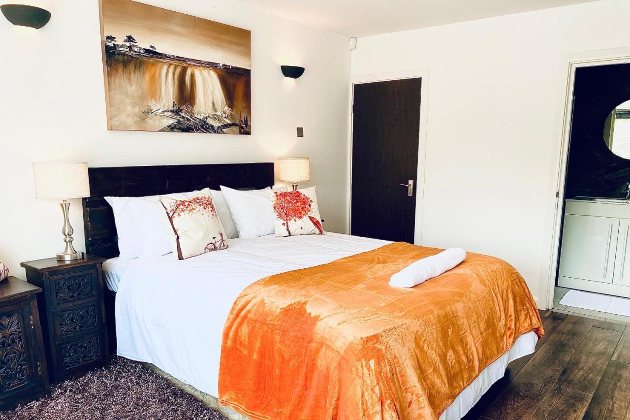 5 Bedroom Bungalow Ascot Racecourse Экстерьер фото