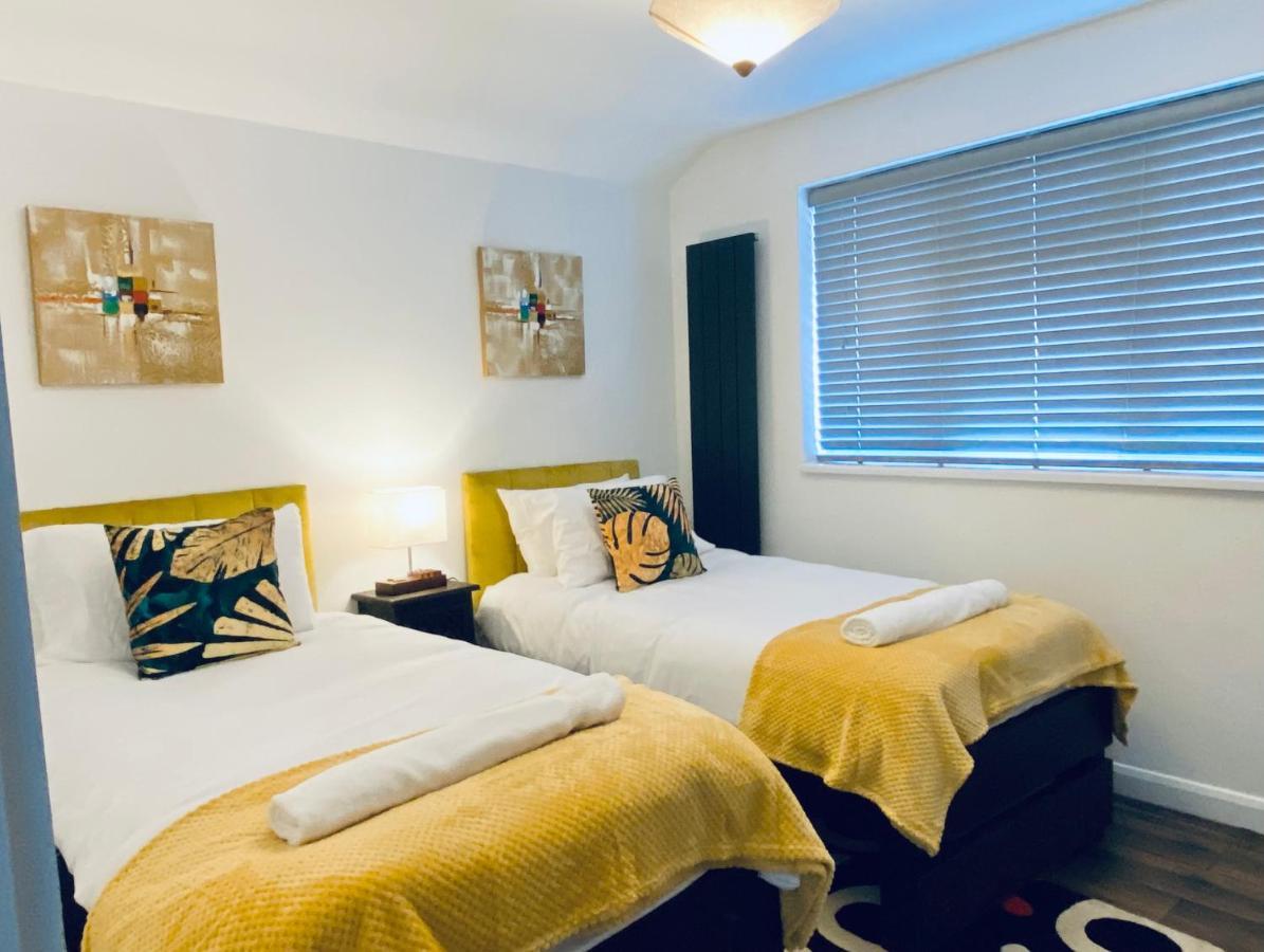 5 Bedroom Bungalow Ascot Racecourse Экстерьер фото