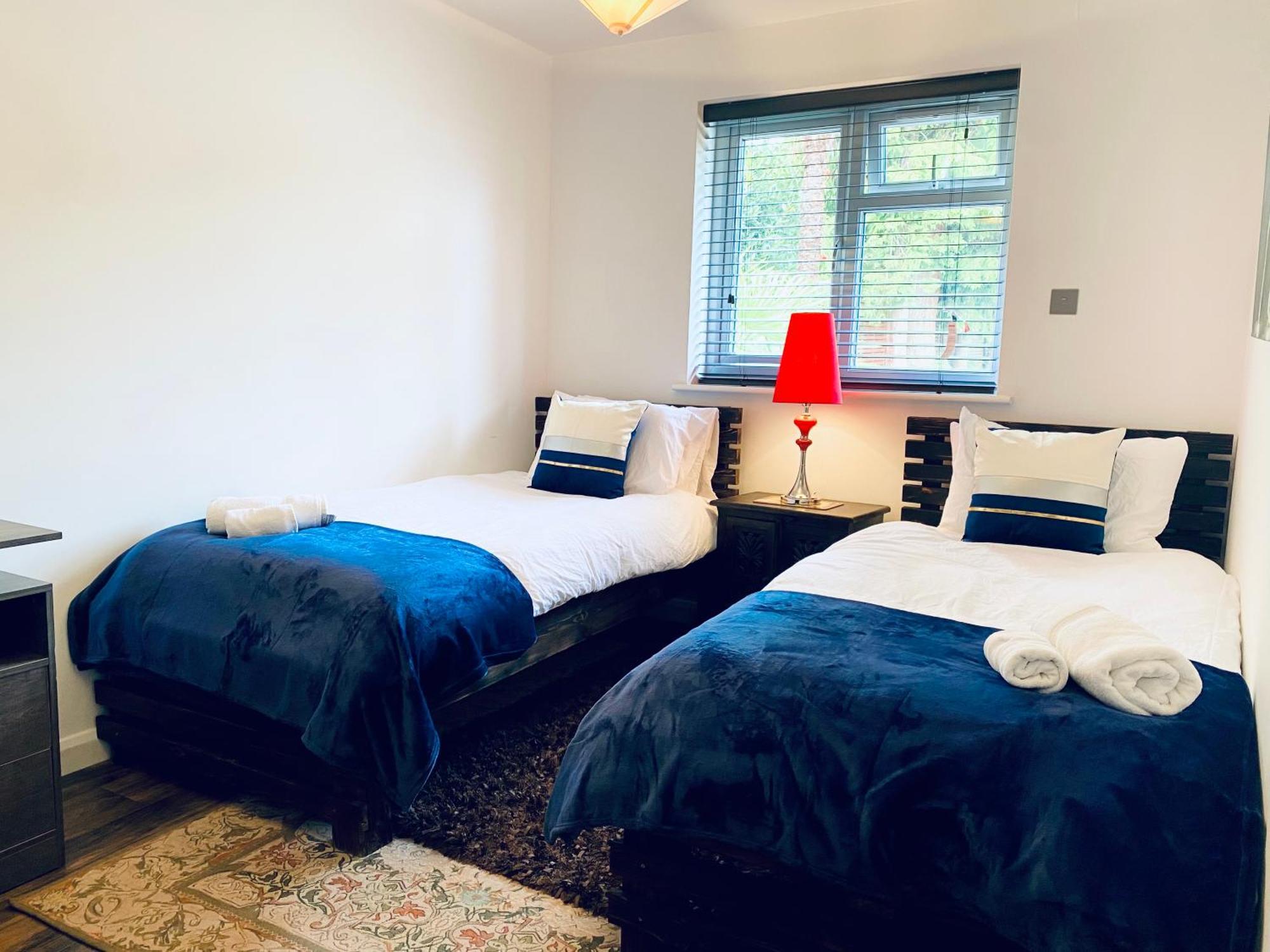 5 Bedroom Bungalow Ascot Racecourse Экстерьер фото