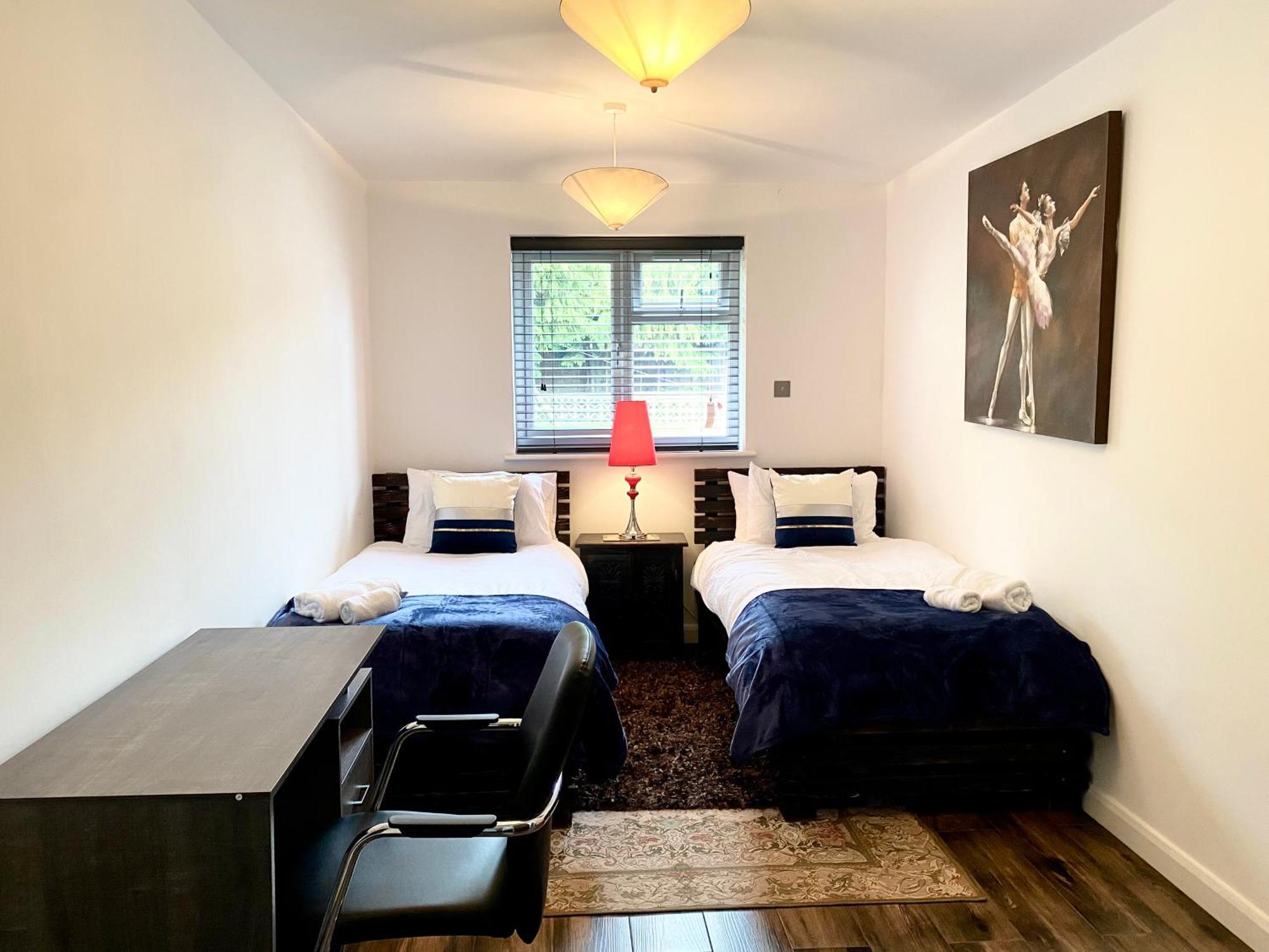 5 Bedroom Bungalow Ascot Racecourse Экстерьер фото